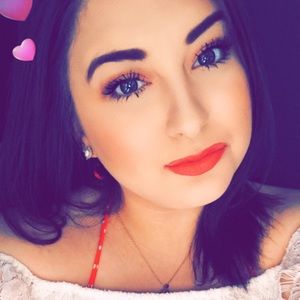 Meet your Posher, Veronica